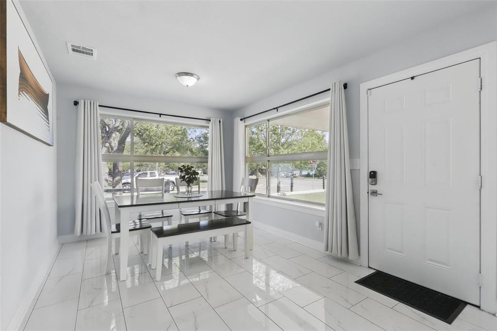 5200 Barbara Road River Oaks, TX 76114 - Photo 11 of 40 a large living room with a large window
