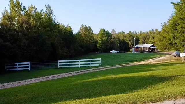 $250,000 | 540 Rolling Oak Drive, Big Sandy, TN 38221