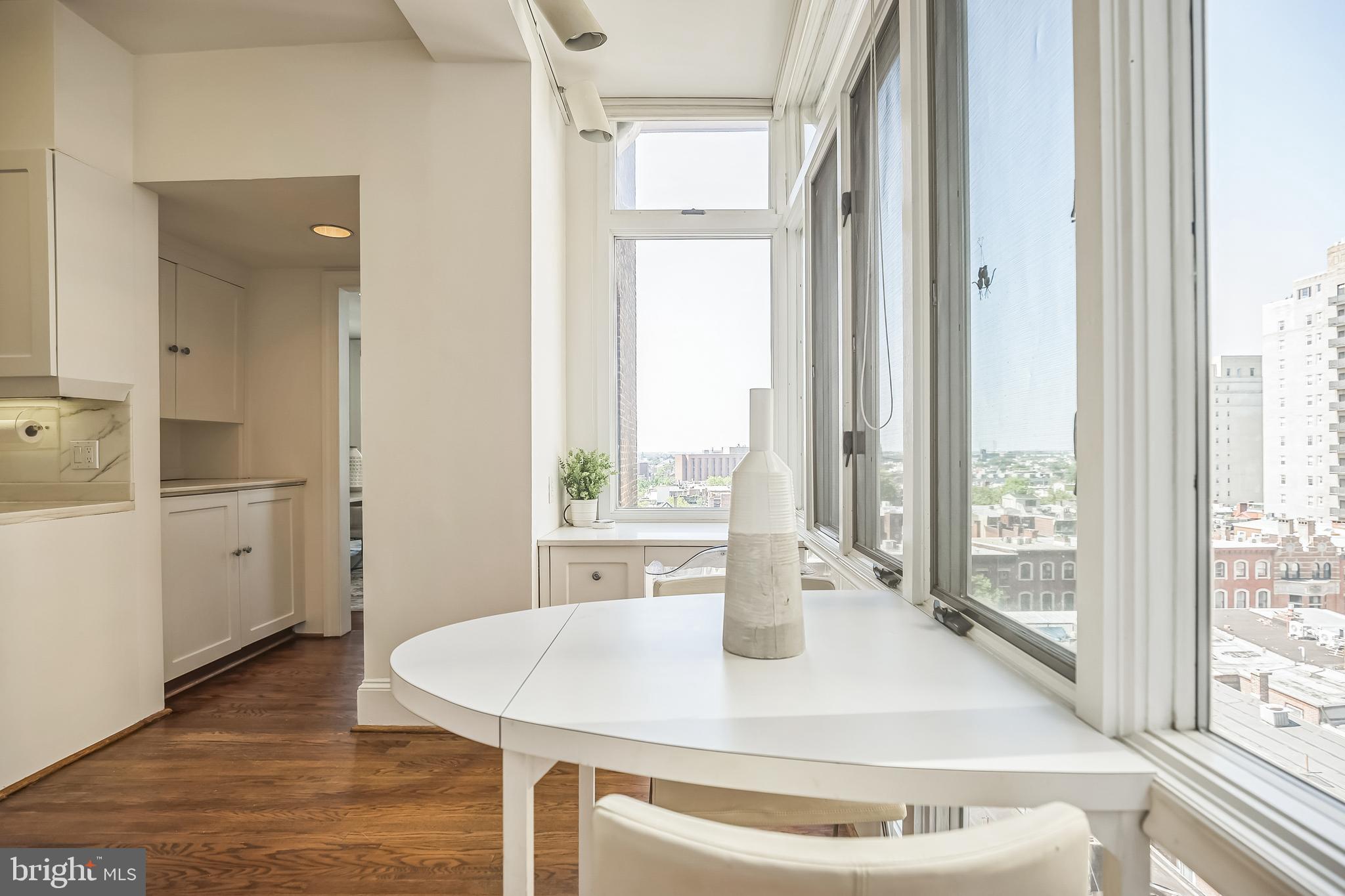 1800 Rittenhouse Square, Unit 902 Philadelphia, PA 19103 - Photo 5 of 21 Kitchen
