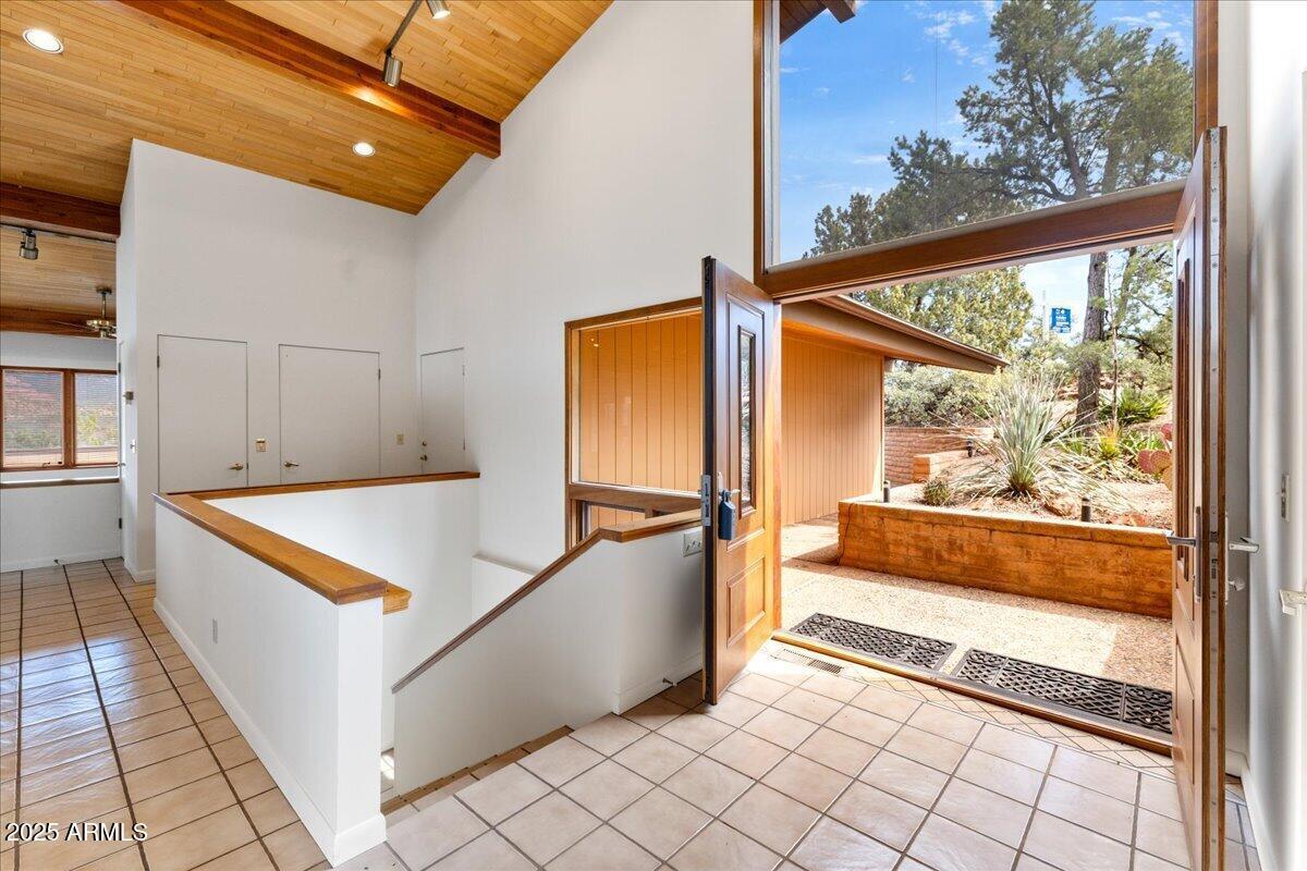 95 Lucerne Road Sedona, AZ 86336 - Photo 15 of 51 Mid-Century Modern Vibe