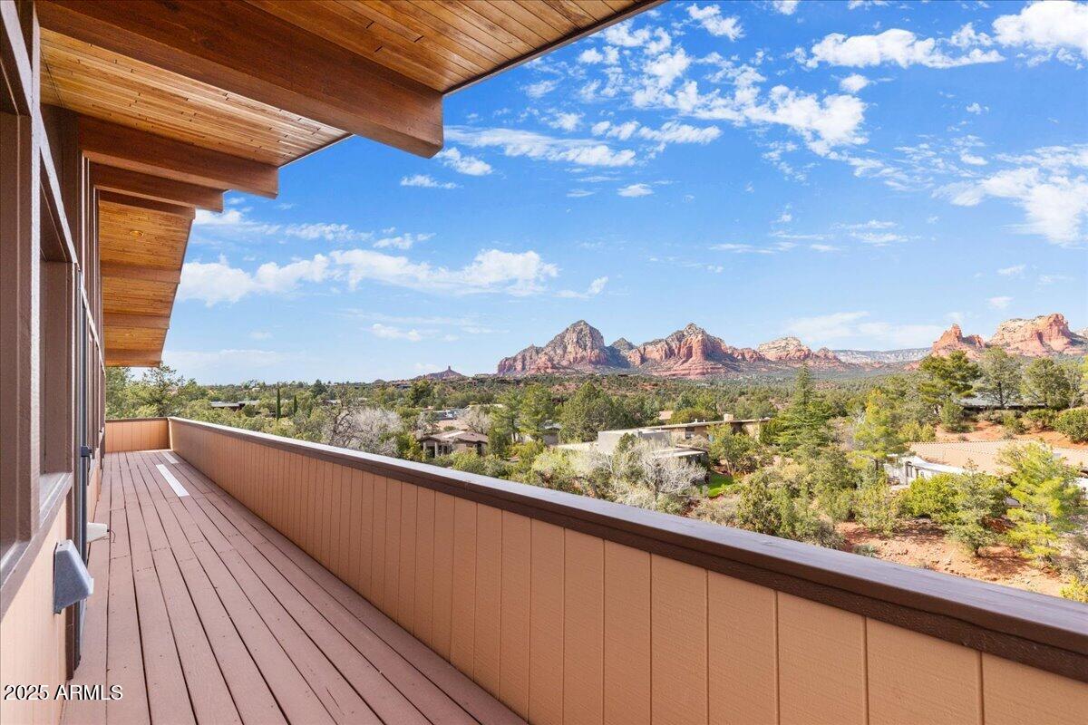 95 Lucerne Road Sedona, AZ 86336 - Photo 19 of 51 Fluid Indoor-Outdoor Living