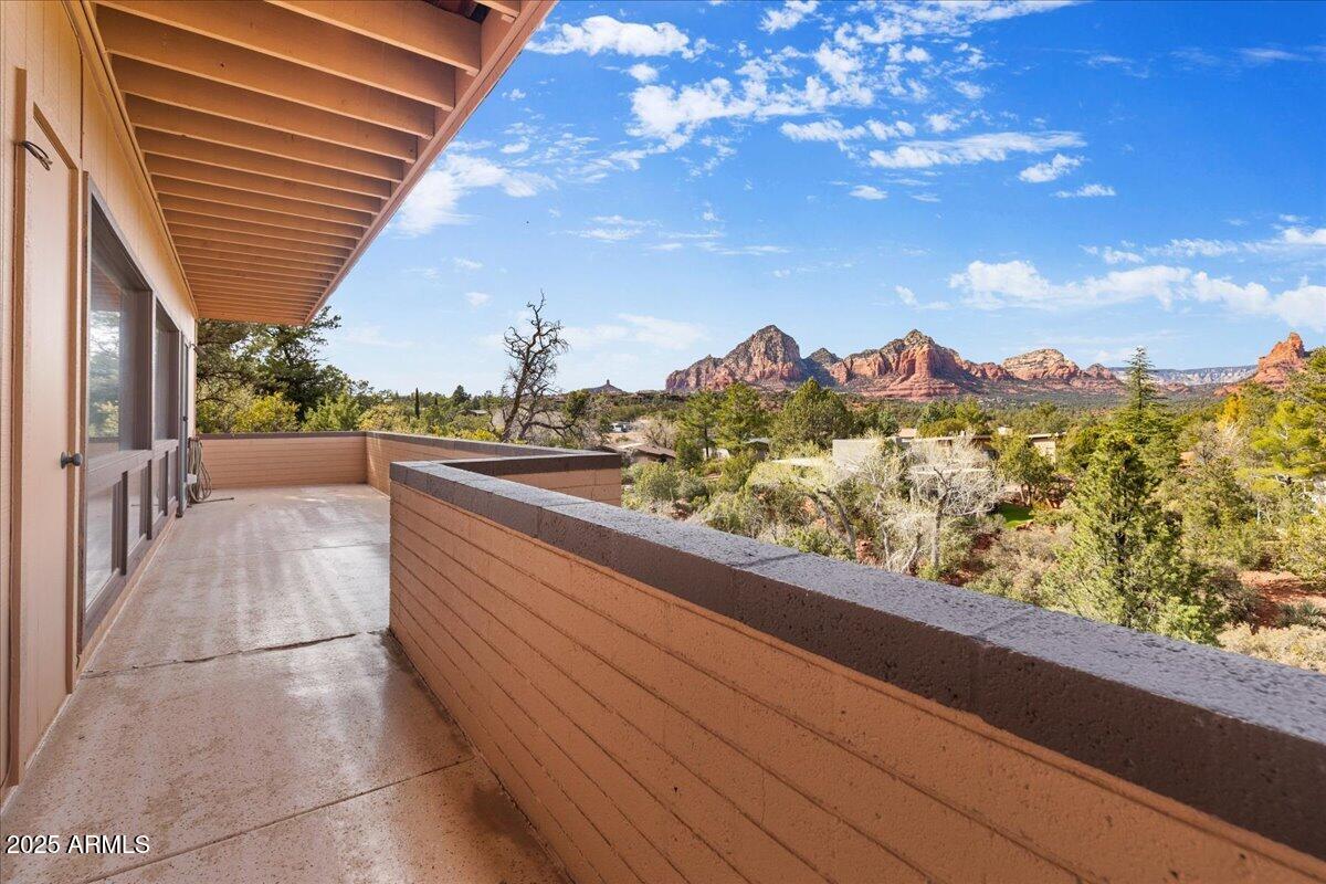 95 Lucerne Road Sedona, AZ 86336 - Photo 40 of 51 Scenic Downstairs Covered Patio
