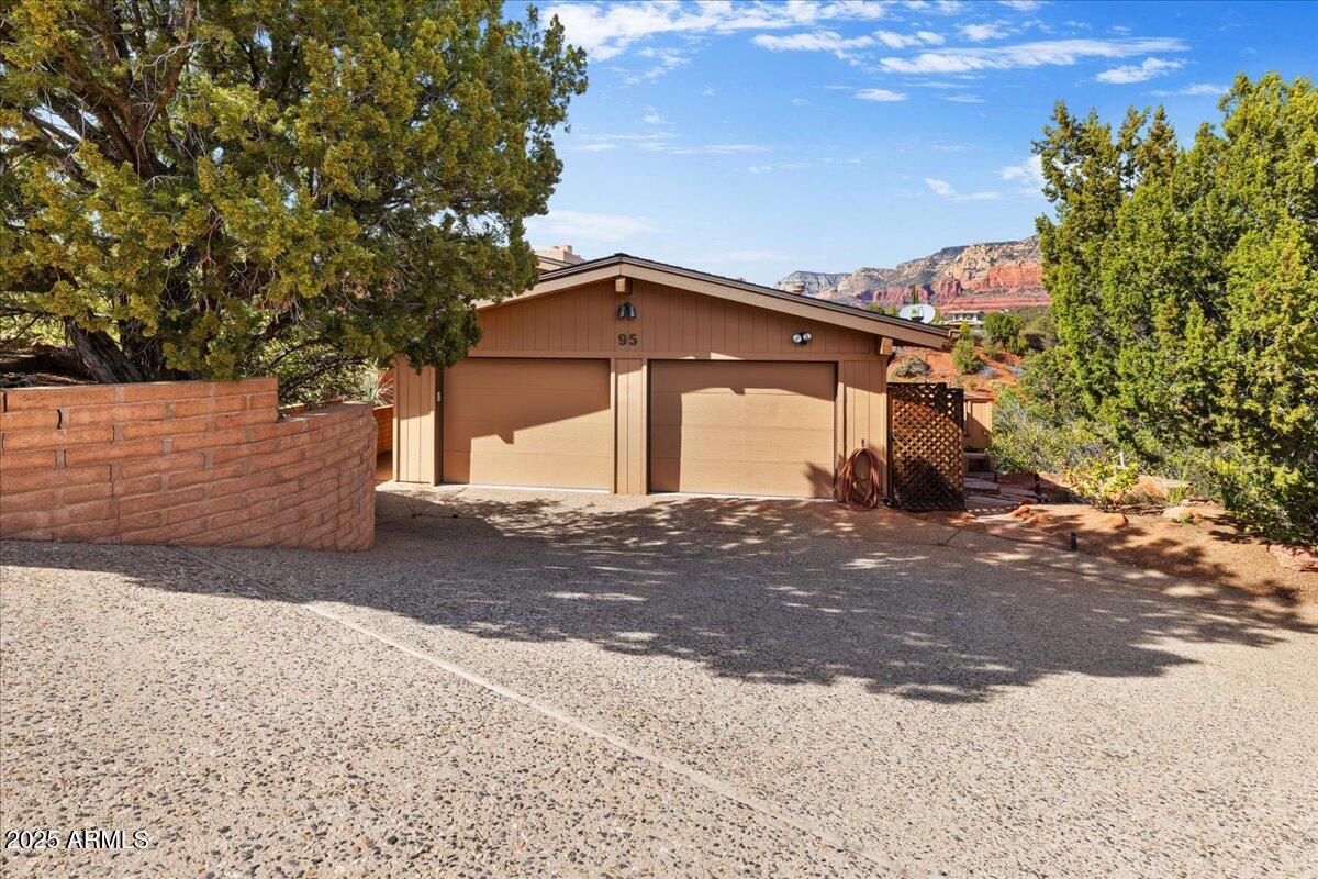 95 Lucerne Road Sedona, AZ 86336 - Photo 43 of 51 Driveway to Paradise