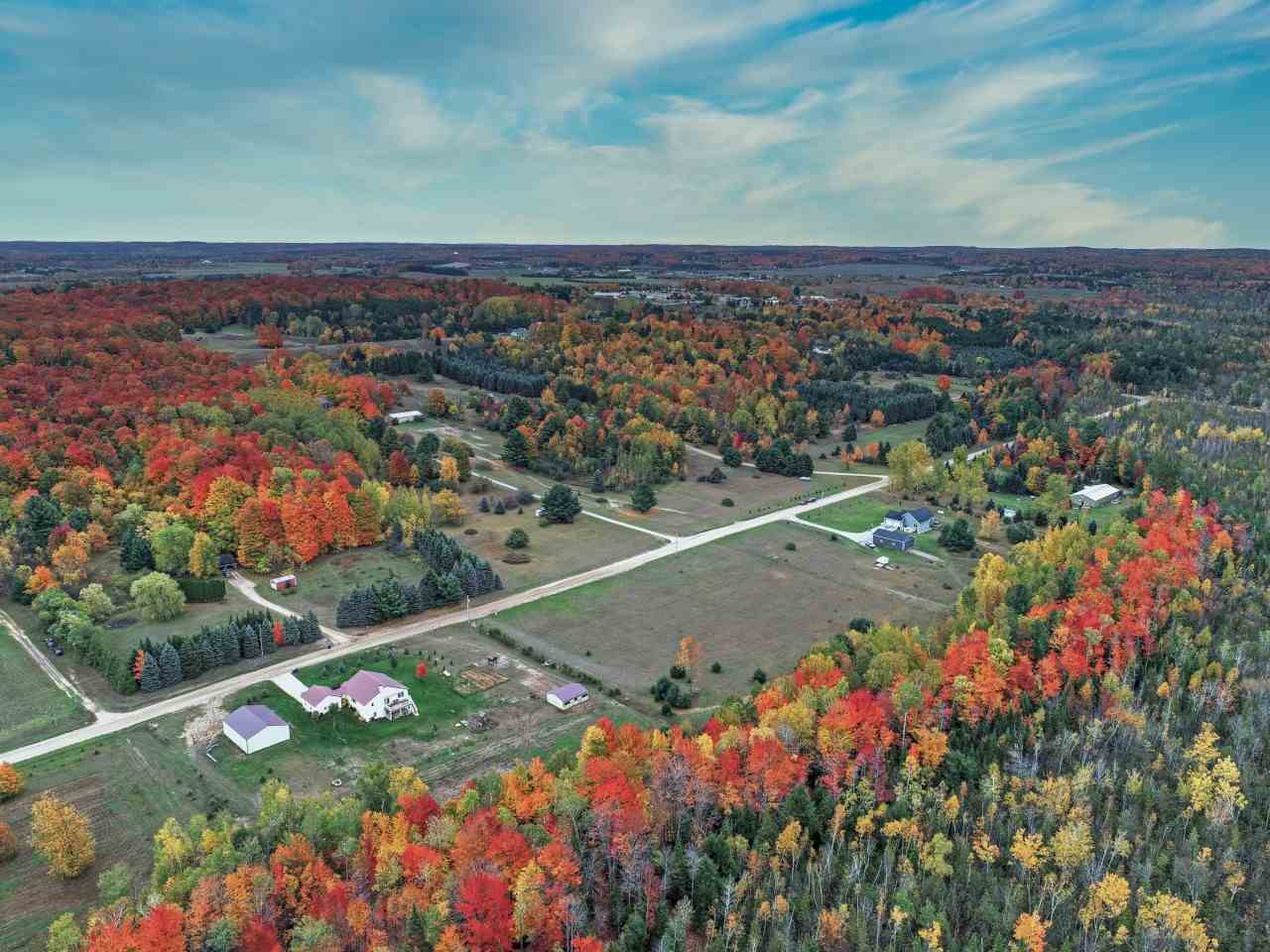 7423 Bennett Road Williamsburg, MI 49690 - Photo 33 of 39 1881111-32.JPG