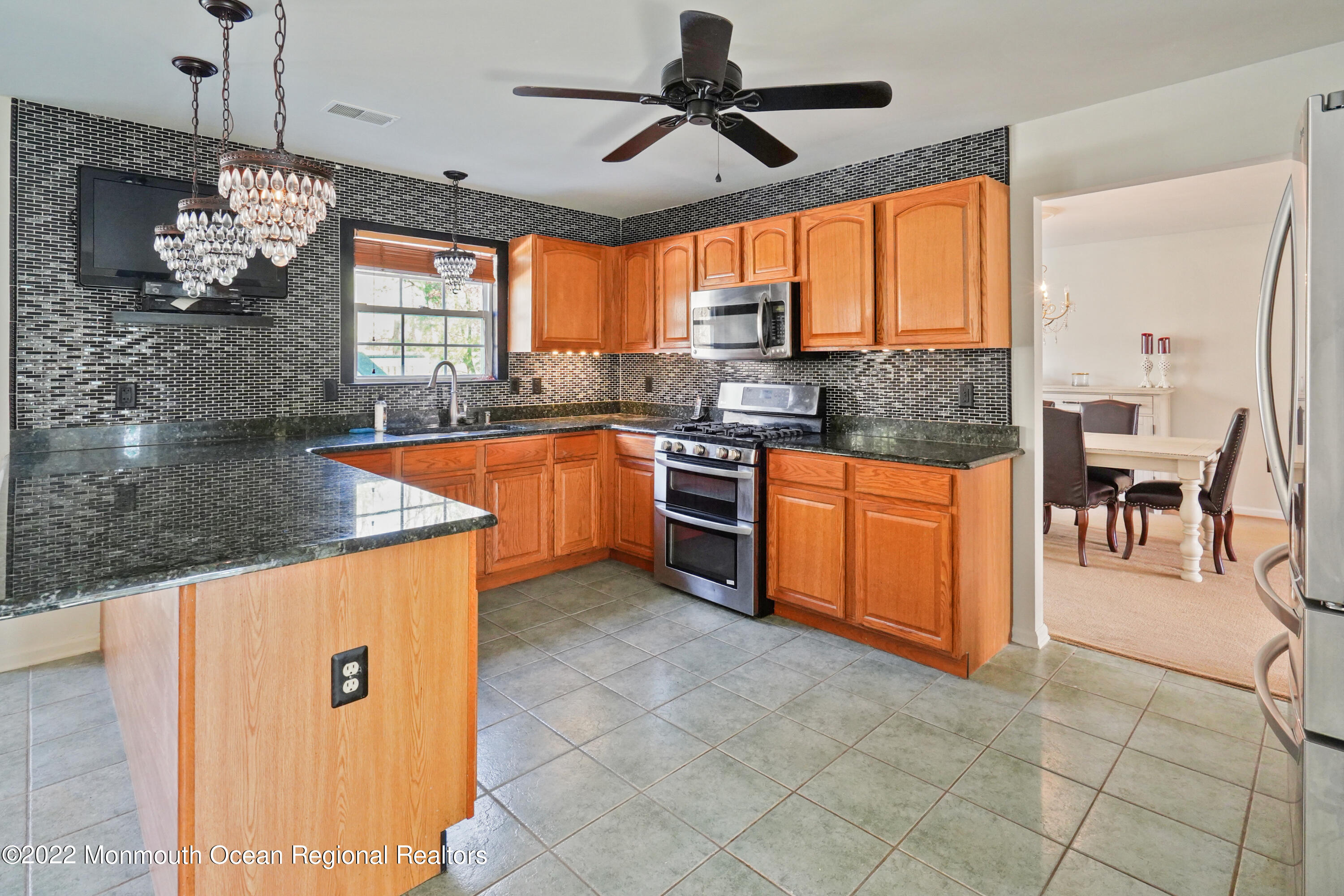 6 Bryce Canyon Road Howell, NJ 07731 - Photo 14 of 42 Kitchen