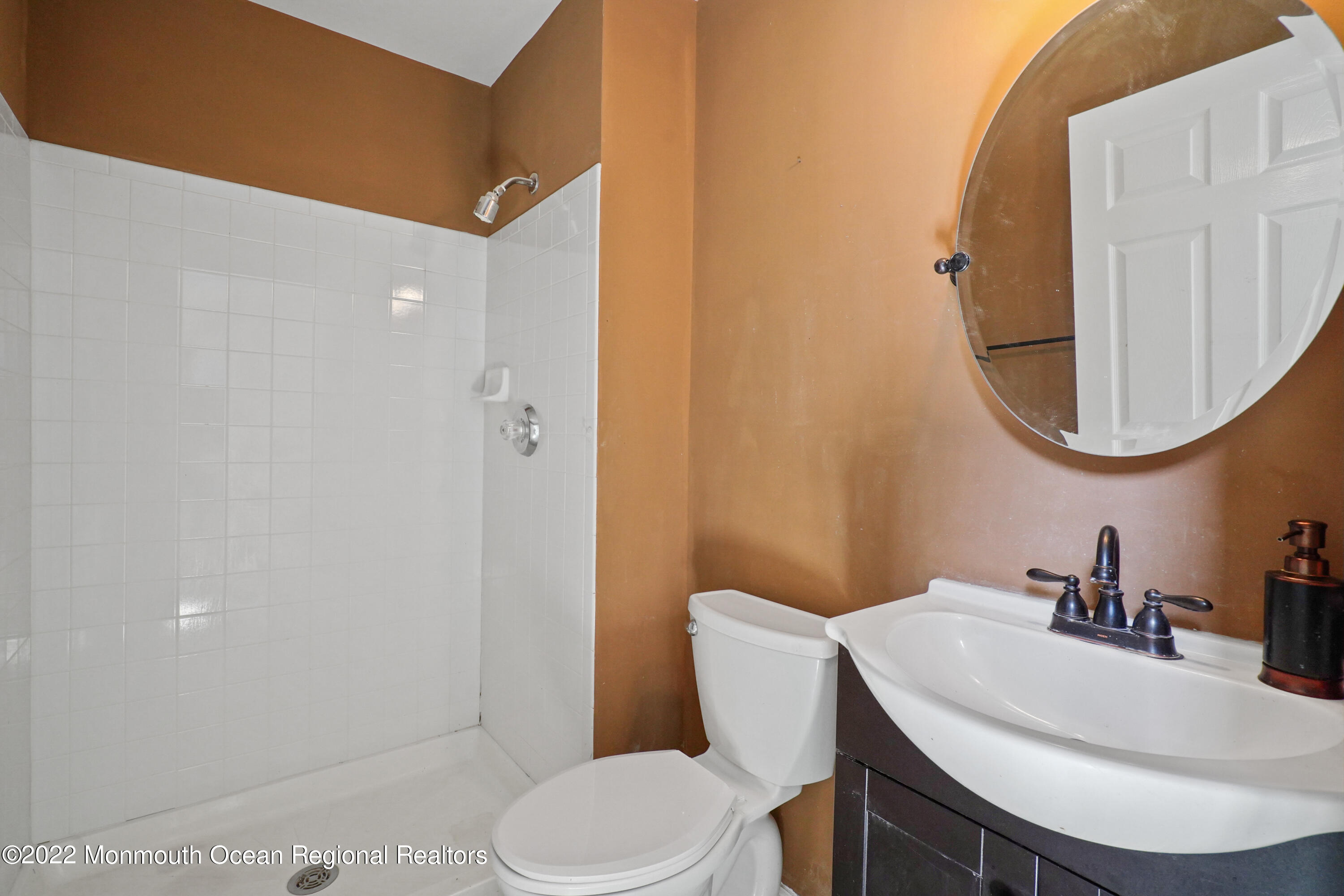 6 Bryce Canyon Road Howell, NJ 07731 - Photo 23 of 42 Full Bath