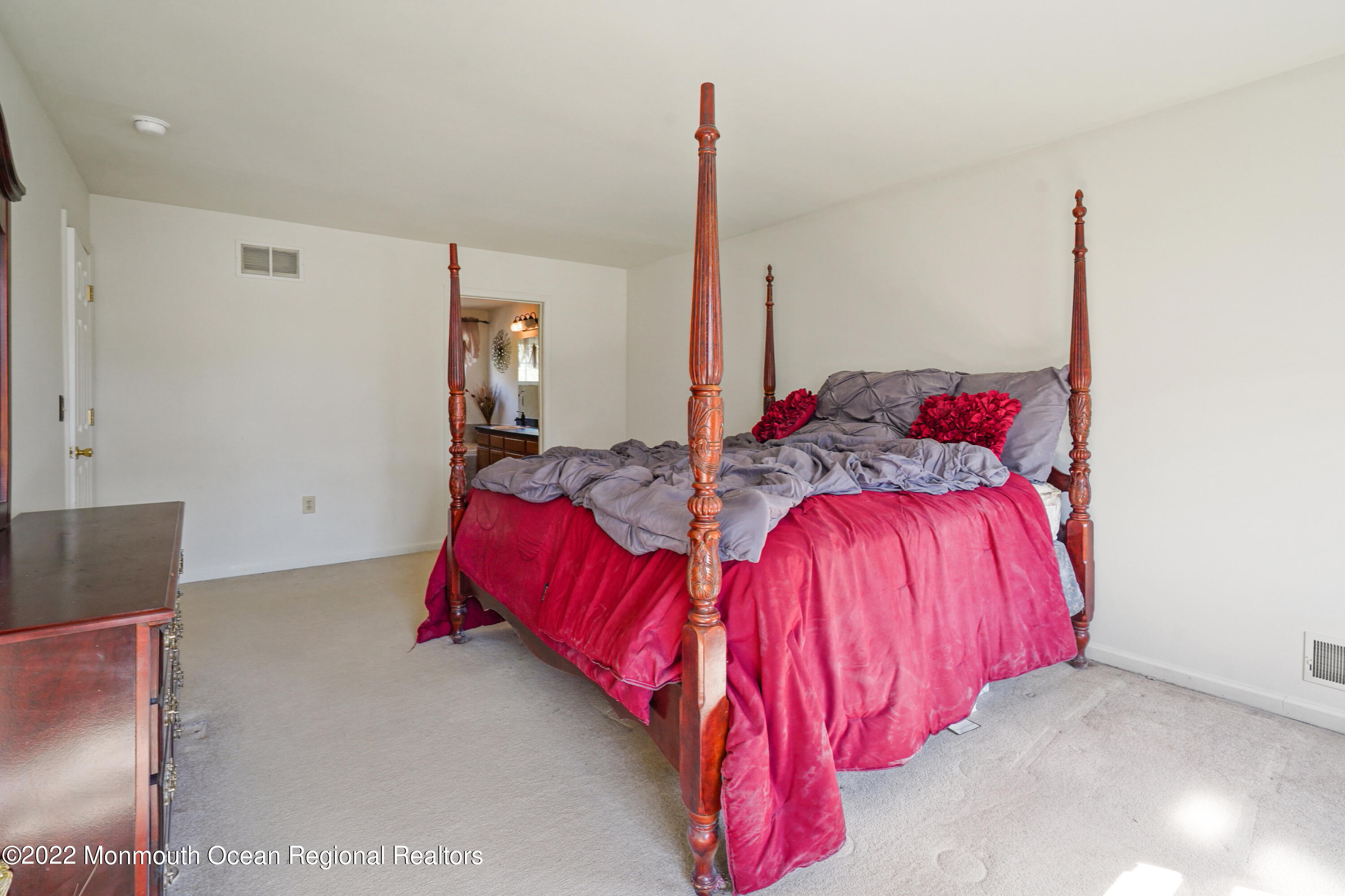 6 Bryce Canyon Road Howell, NJ 07731 - Photo 27 of 42 Master