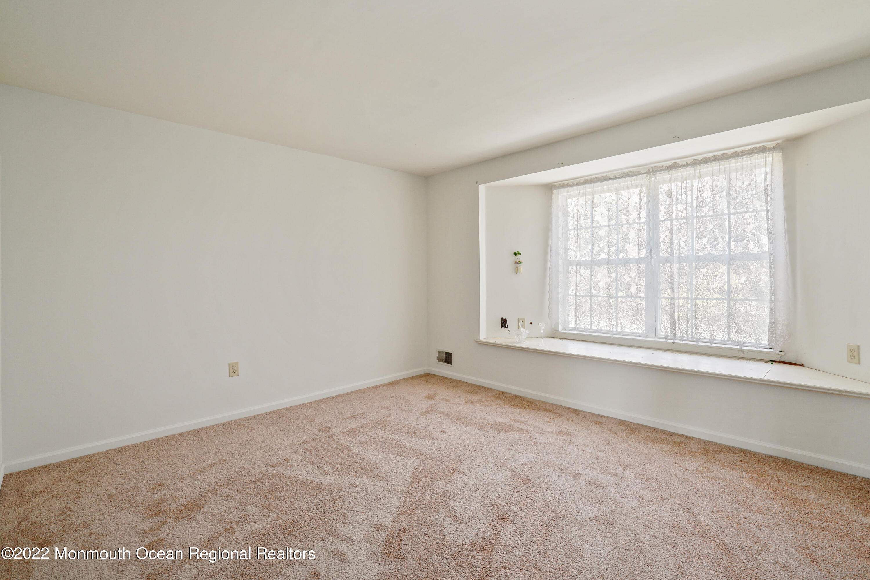 6 Bryce Canyon Road Howell, NJ 07731 - Photo 32 of 42 3rd Bedroom