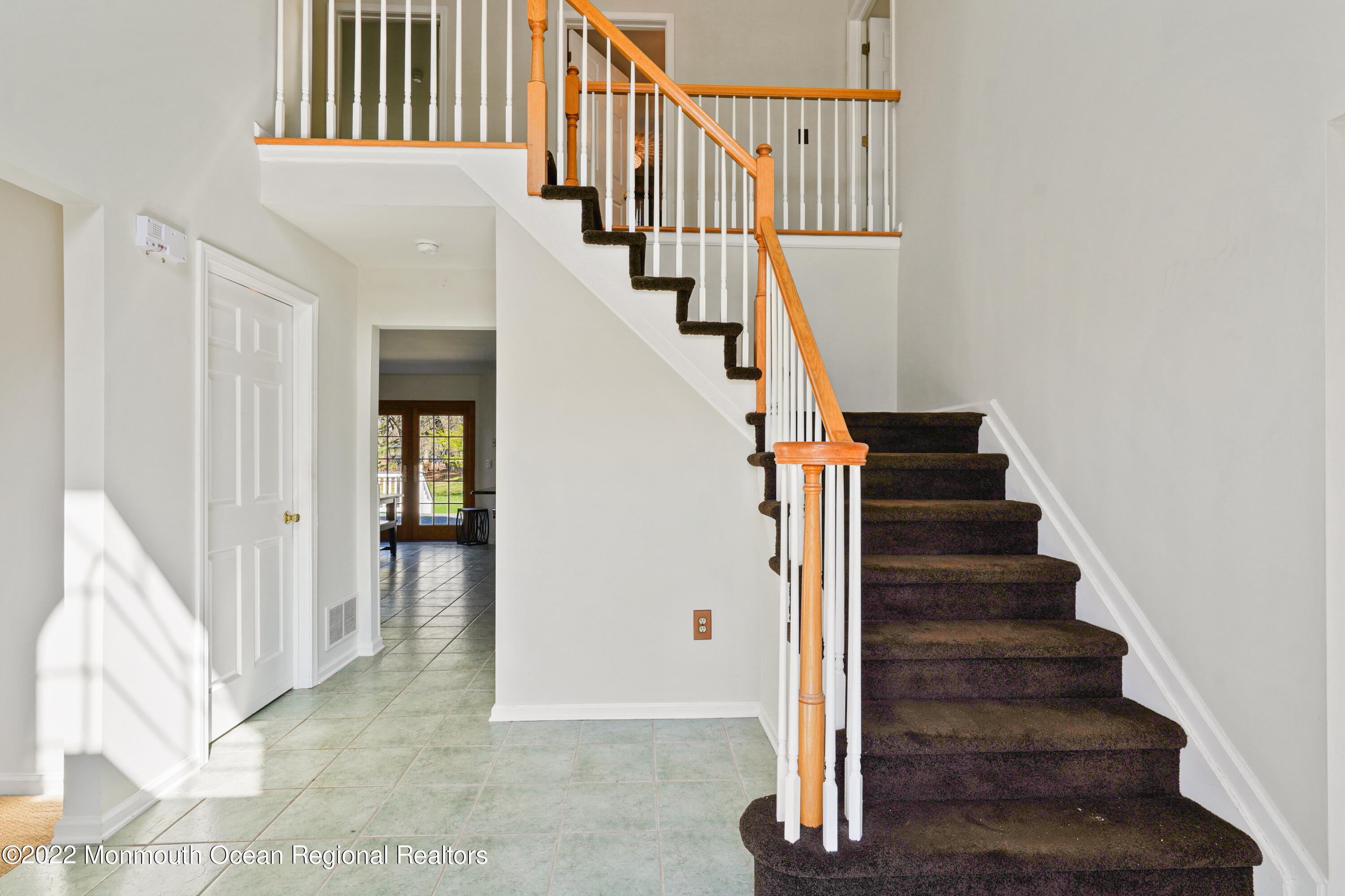 6 Bryce Canyon Road Howell, NJ 07731 - Photo 4 of 42 Foyer