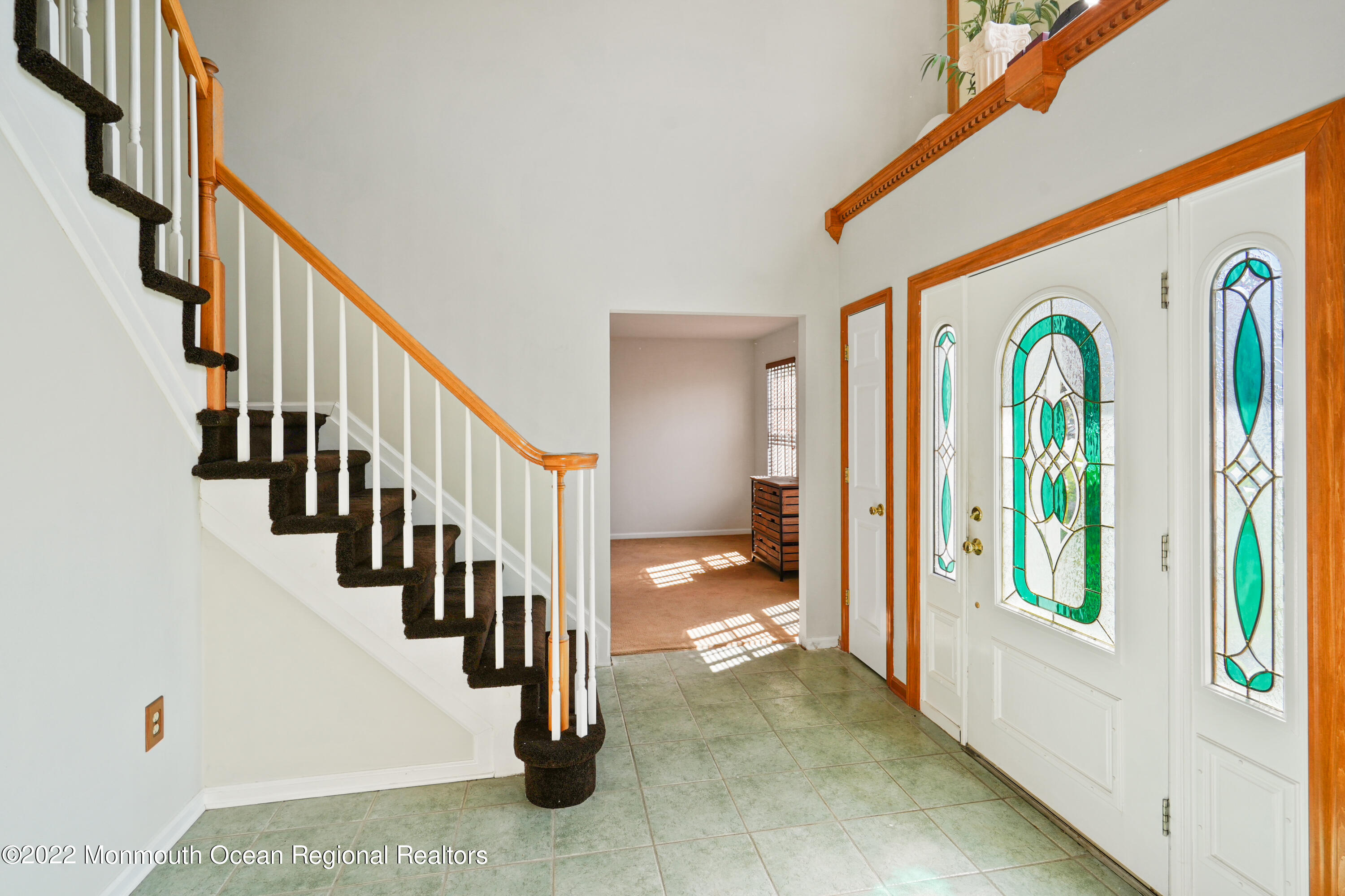 6 Bryce Canyon Road Howell, NJ 07731 - Photo 5 of 42 Entrance Foyer