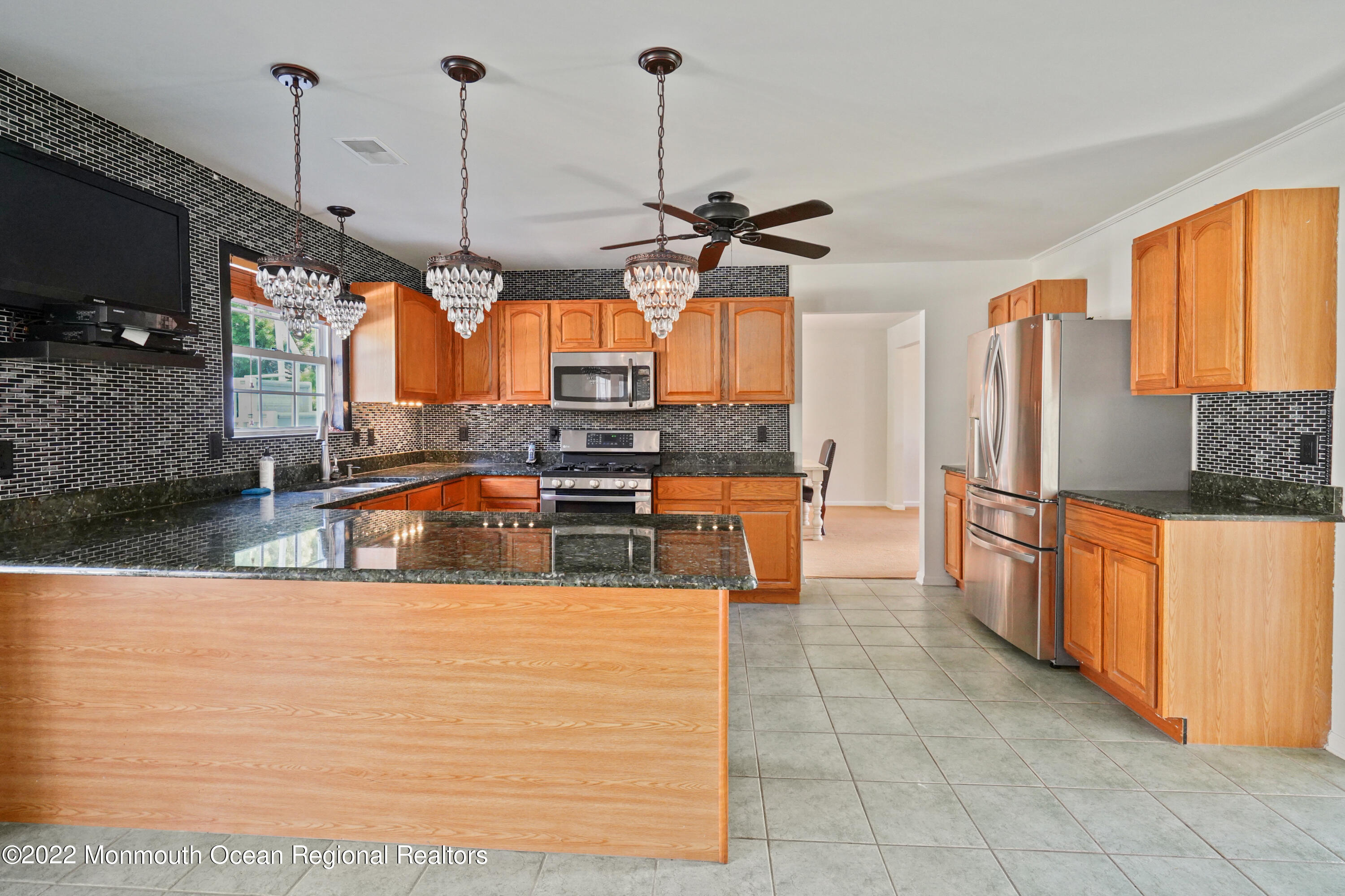 6 Bryce Canyon Road Howell, NJ 07731 - Photo 7 of 42 Kitchen