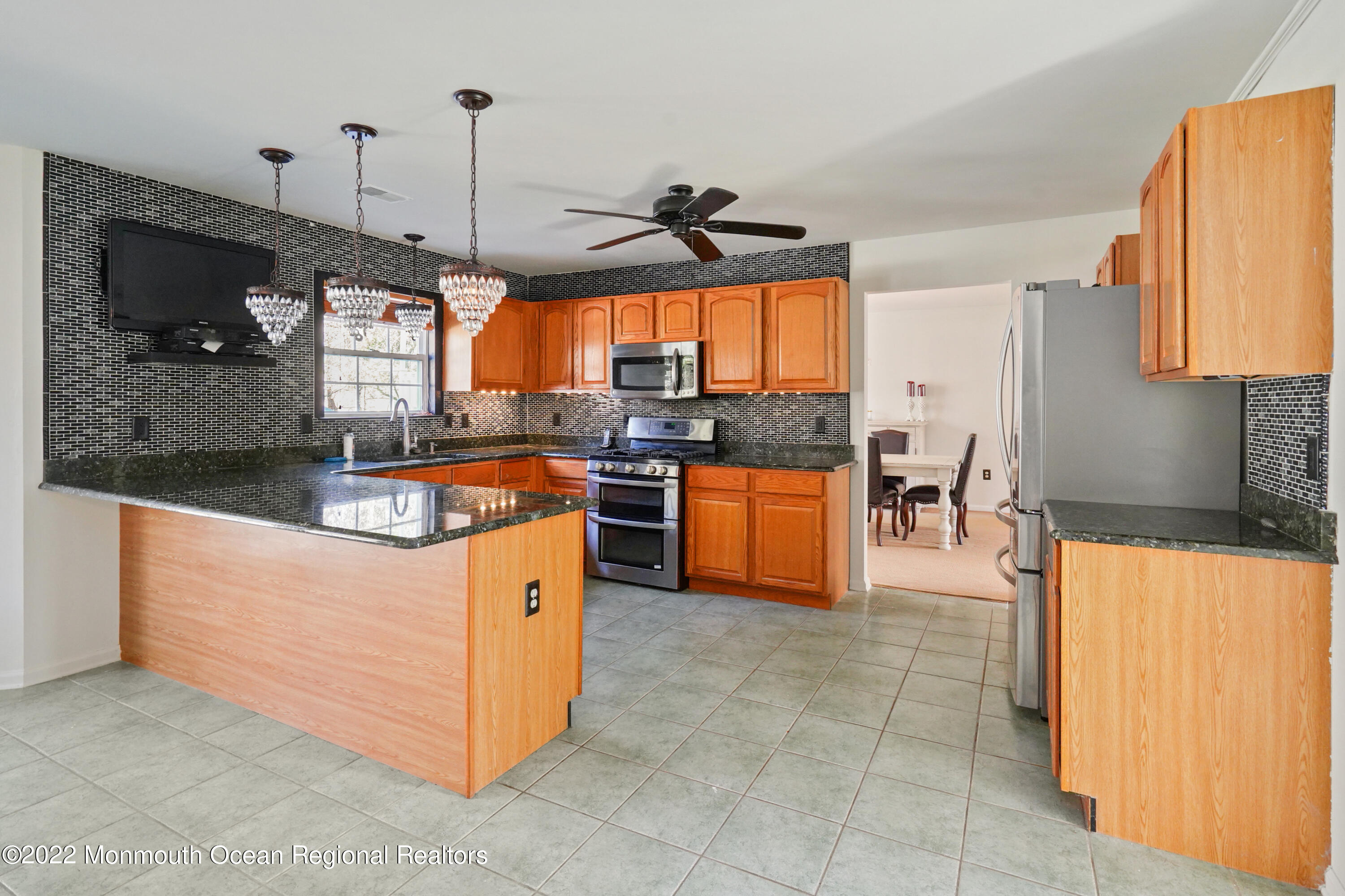 6 Bryce Canyon Road Howell, NJ 07731 - Photo 9 of 42 Kitchen