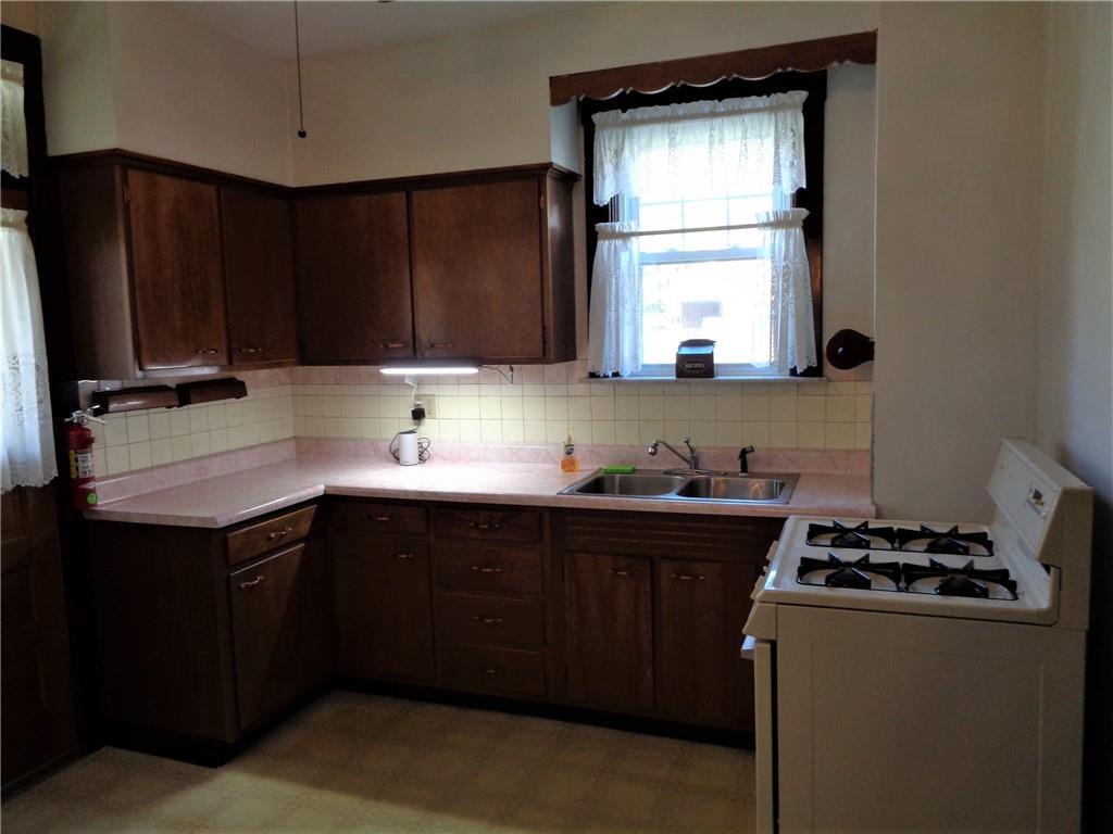 341 Butler Street Springdale, PA 15144 - Photo 11 of 23 Gallery Image 11