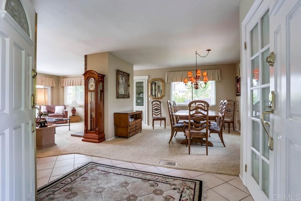 1823 Ivy Road Oceanside, CA 92054 - Photo 5 of 25