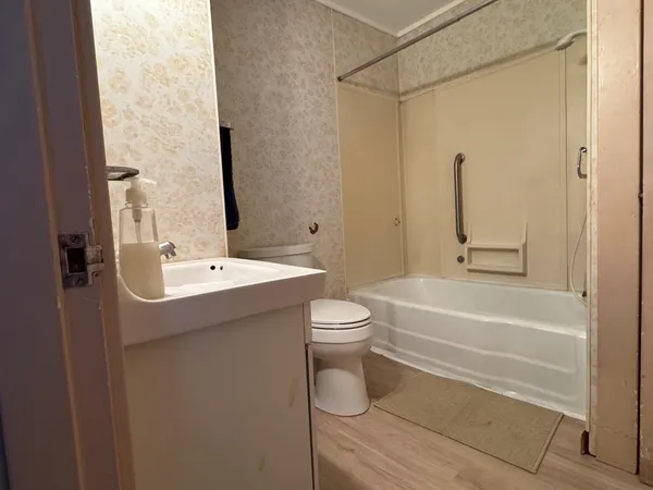 $289,000 | 33 Franklin Street, Augusta, ME 04330