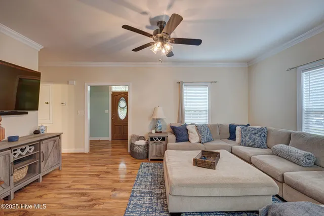 $450,000 | 332 Batchelor Bay Road, Wallace, NC 28466