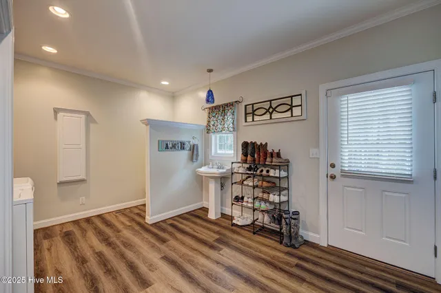 $450,000 | 332 Batchelor Bay Road, Wallace, NC 28466