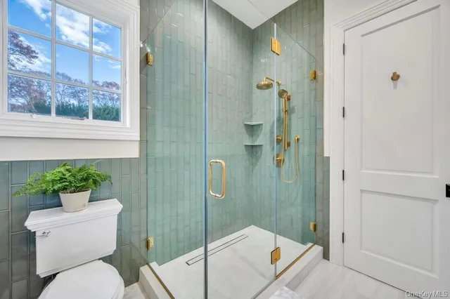 $4,988,888 | 6 Gables Court, Dix Hills, NY 11746