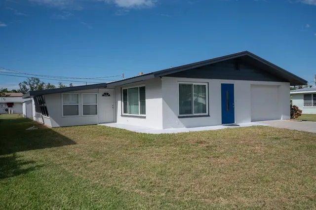 $2,800 | 3724 117th Street West, Bradenton, FL 34210