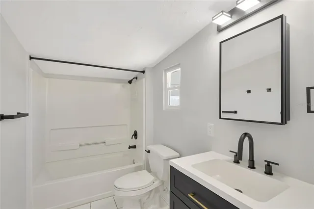 $2,800 | 3724 117th Street West, Bradenton, FL 34210