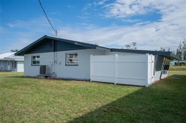 $2,800 | 3724 117th Street West, Bradenton, FL 34210