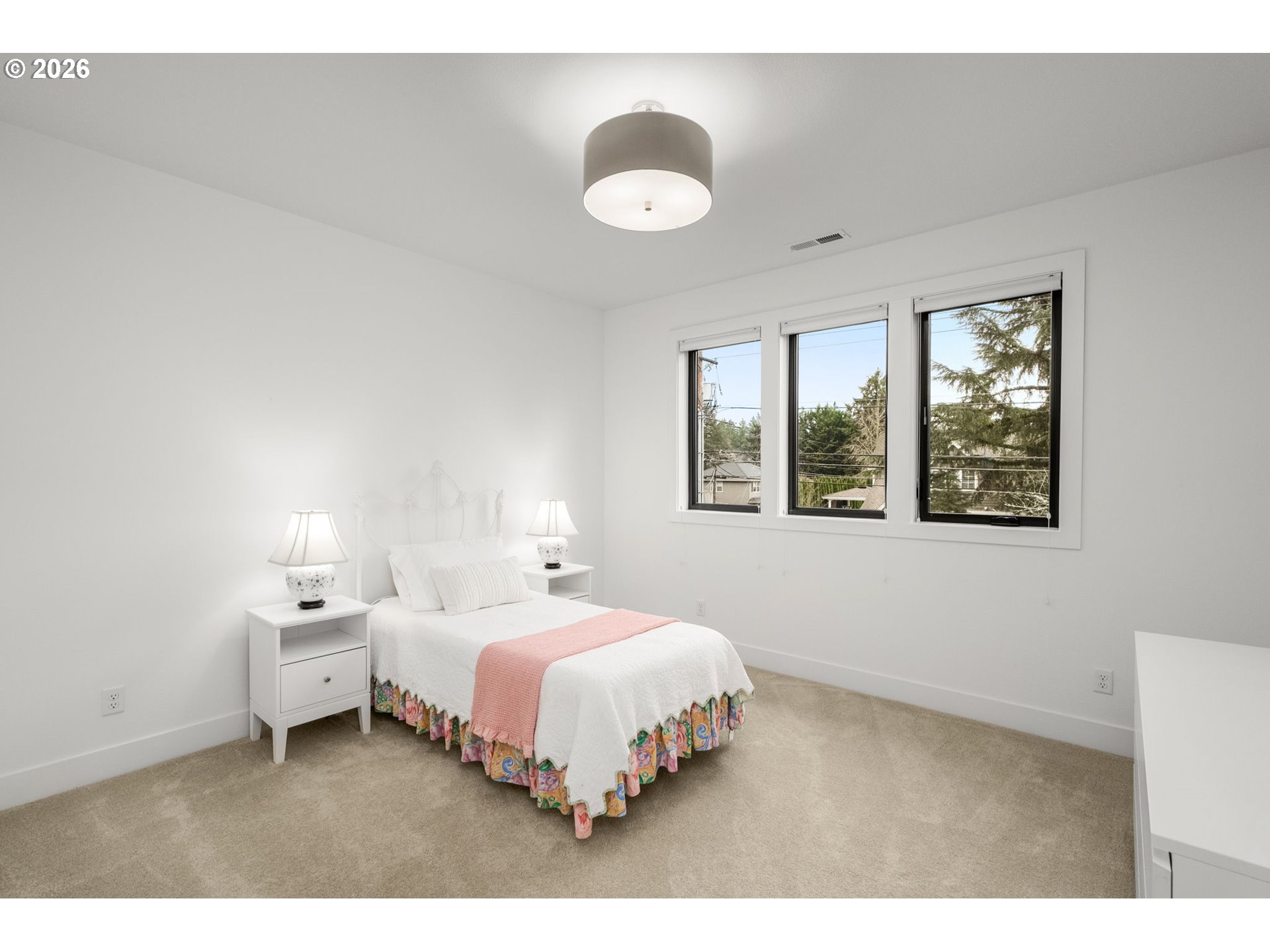 5455 Southwest Childs Road Lake Oswego, OR 97035 - Photo 29 of 48