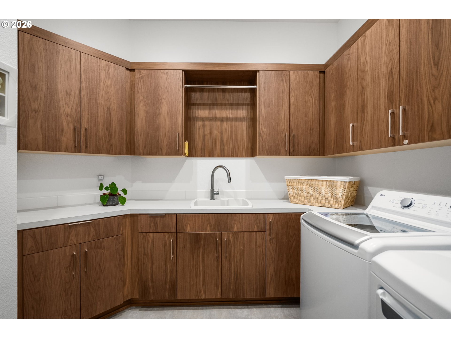 5455 Southwest Childs Road Lake Oswego, OR 97035 - Photo 34 of 48