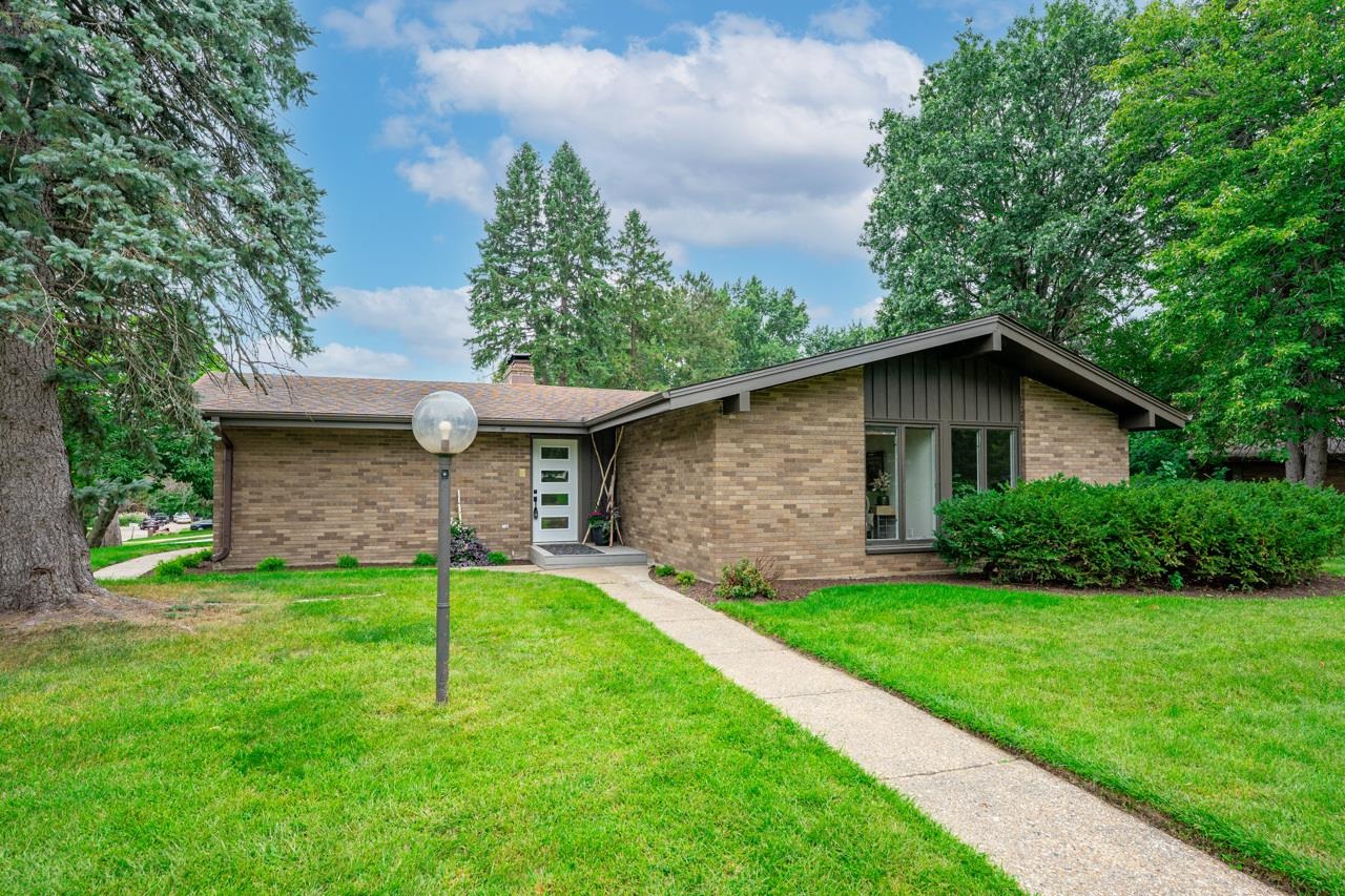 5075 Welsh Road Rockford, IL 61107 - Photo 3 of 58 Gallery Image 3