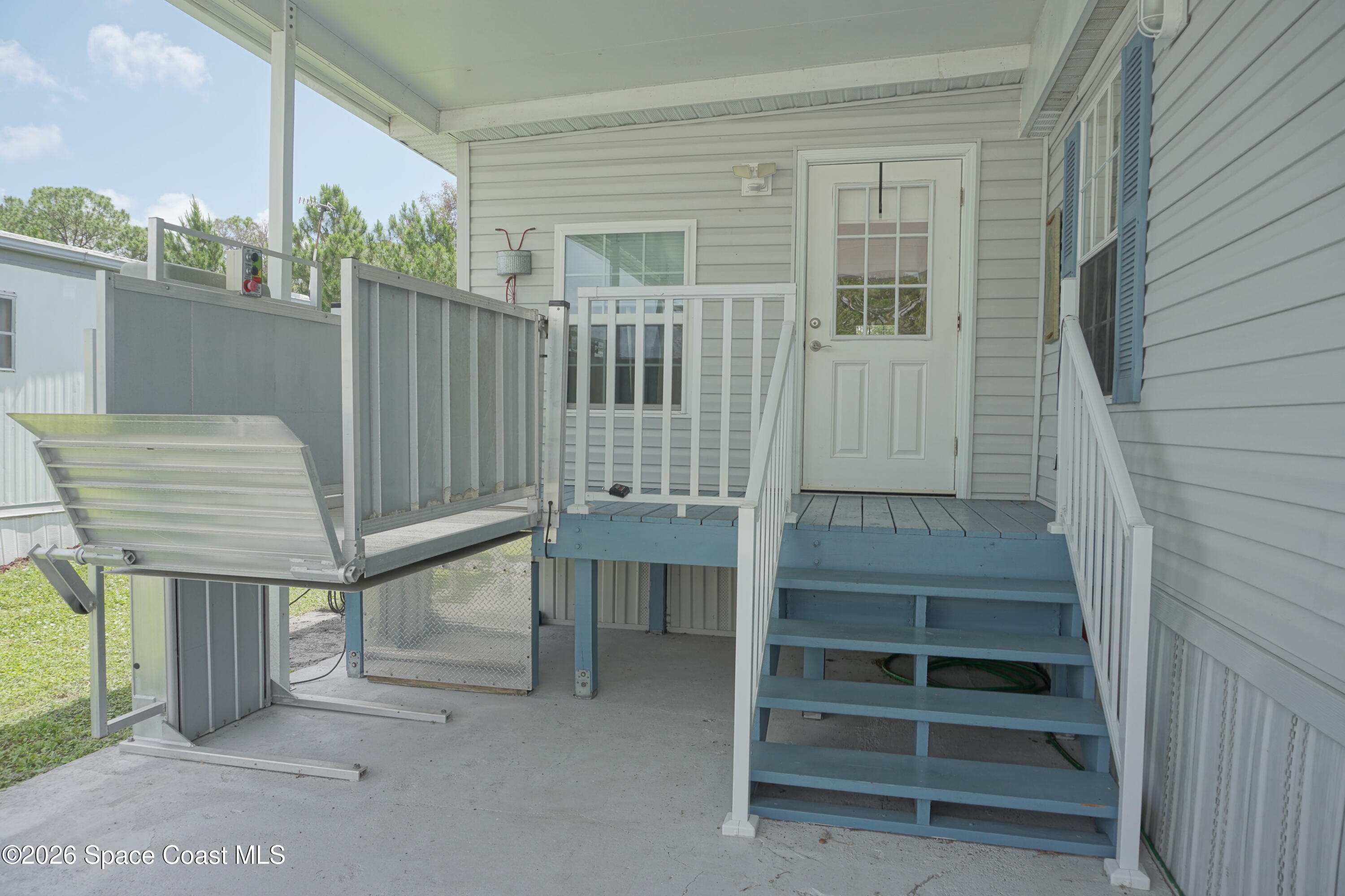 1819 Seagrape Street Northeast Palm Bay, FL 32905 - Photo 3 of 56 DSC01084