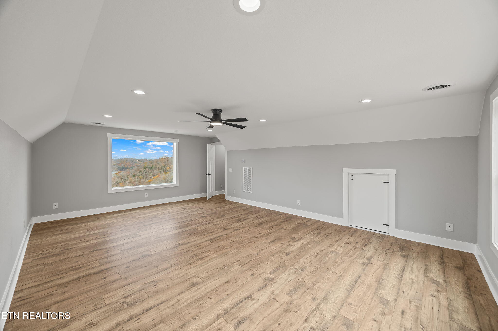 176 Bear Pause Road Byrdstown, TN 38549 - Photo 47 of 60 47-web-or-mls-176 Bear Pause Rd, Byrdsto