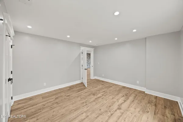 $1,200,000 | 176 Bear Pause Road, Byrdstown, TN 38549