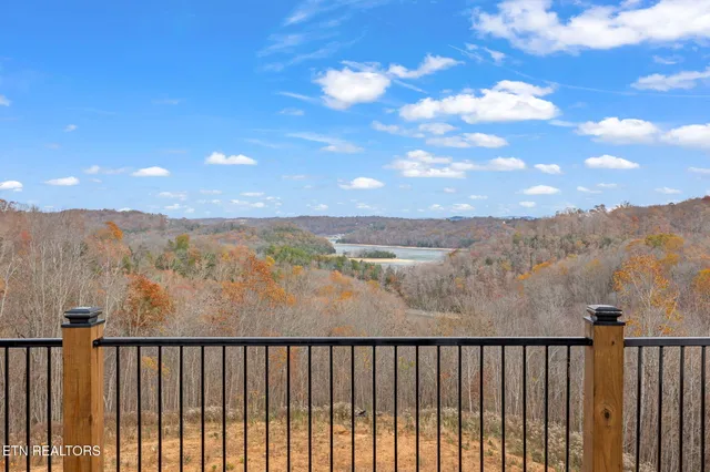 $1,200,000 | 176 Bear Pause Road, Byrdstown, TN 38549