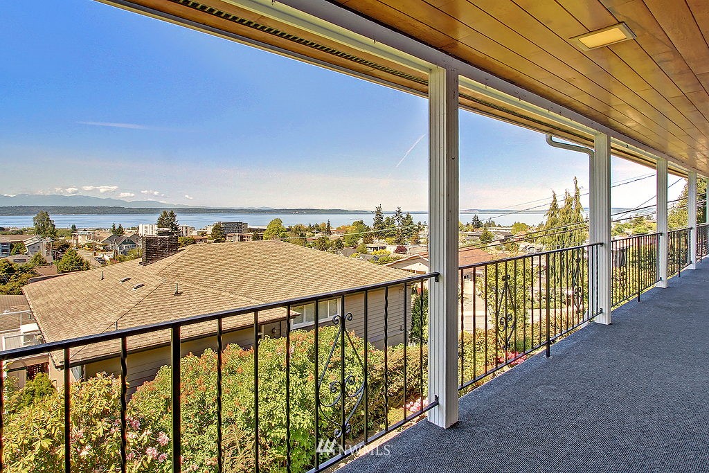 714 Walnut Street Edmonds, WA 98020 - Photo 2 of 10 Gallery Image 2