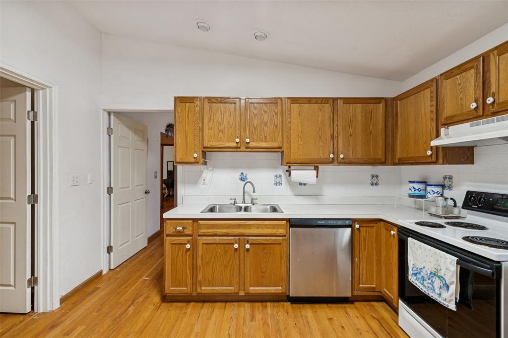 2334 Hiawassee Road Apopka, FL 32703 - Photo 11 of 46