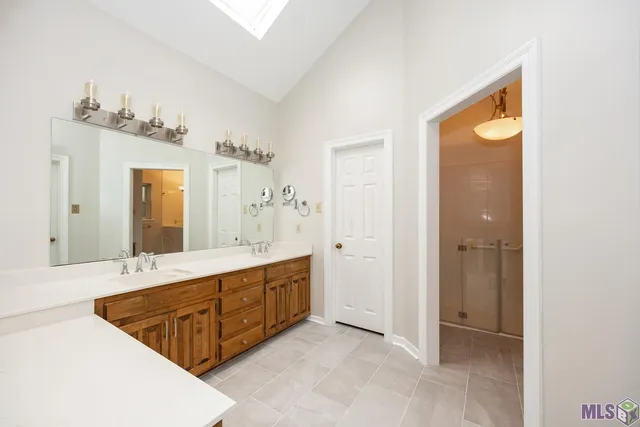 $380,000 | 6346 Belle Grove Drive, Baton Rouge, LA 70820