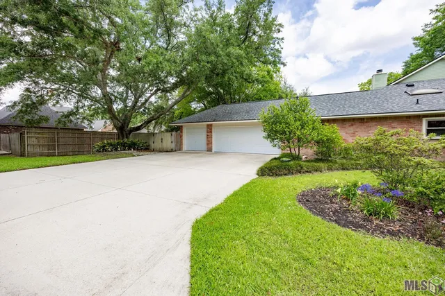 $380,000 | 6346 Belle Grove Drive, Baton Rouge, LA 70820