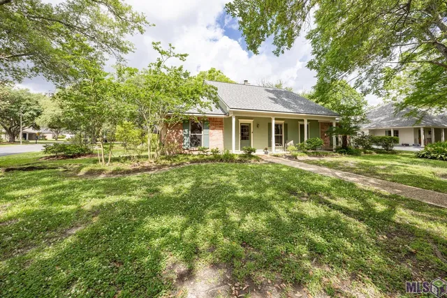 $380,000 | 6346 Belle Grove Drive, Baton Rouge, LA 70820