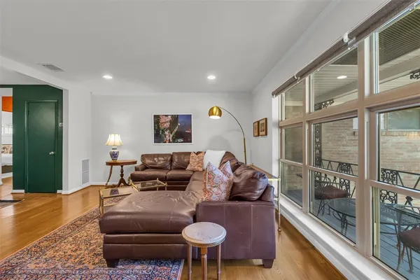 $285,000 | 6127 Bandera Avenue, Unit D, Dallas, TX 75225