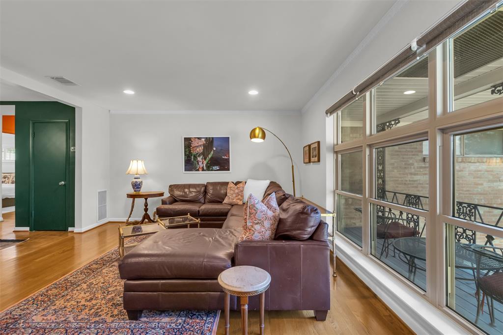 6127 Bandera Avenue, Unit D Dallas, TX 75225 - Photo 5 of 24