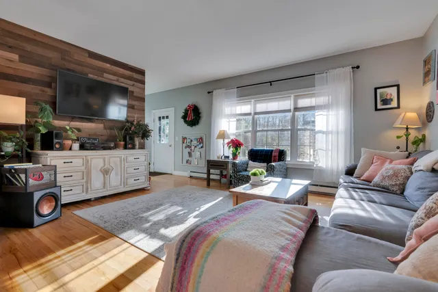 $614,999 | 20 Bittersweet Way, Windham, ME 04062