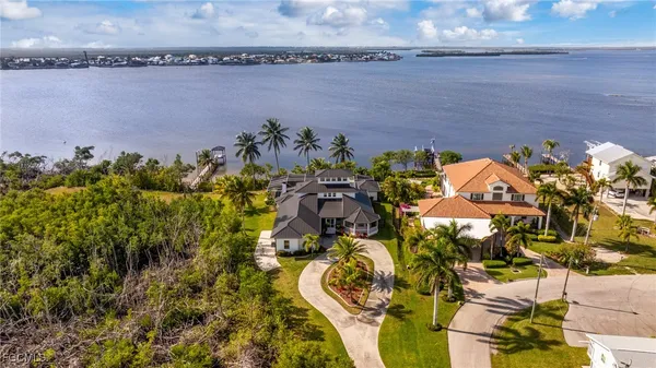 $2,598,000 | 12201 Shoreview Drive, Cape Coral, FL 33991