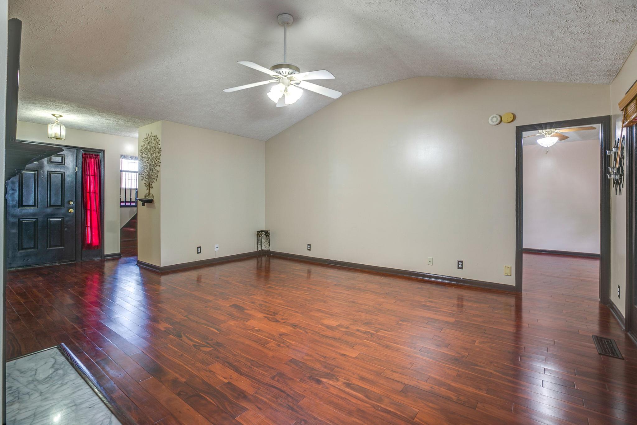 3429 Shakertown Road Antioch, TN 37013 - Photo 27 of 27 Living Room
