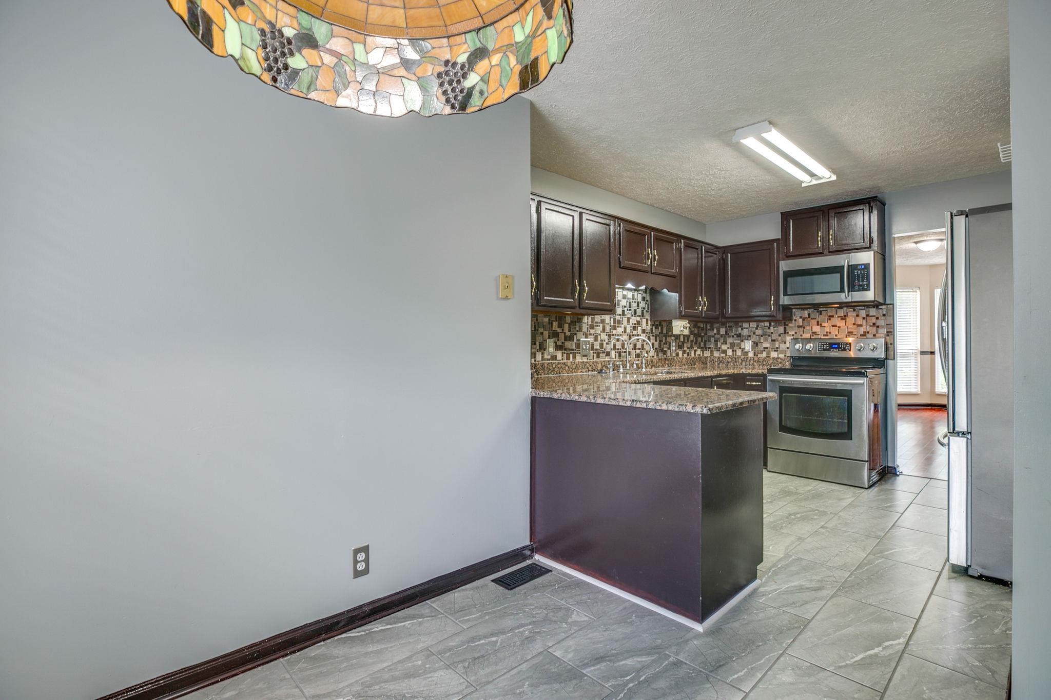 3429 Shakertown Road Antioch, TN 37013 - Photo 9 of 27 Eat-in Breakfast Space