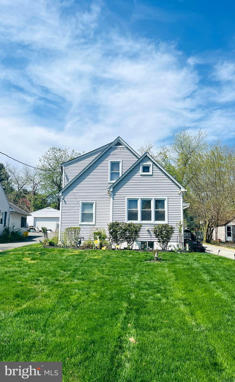 114 South Bishop Avenue Springfield, PA 19064 - Photo 2 of 9 a front view of house with garden