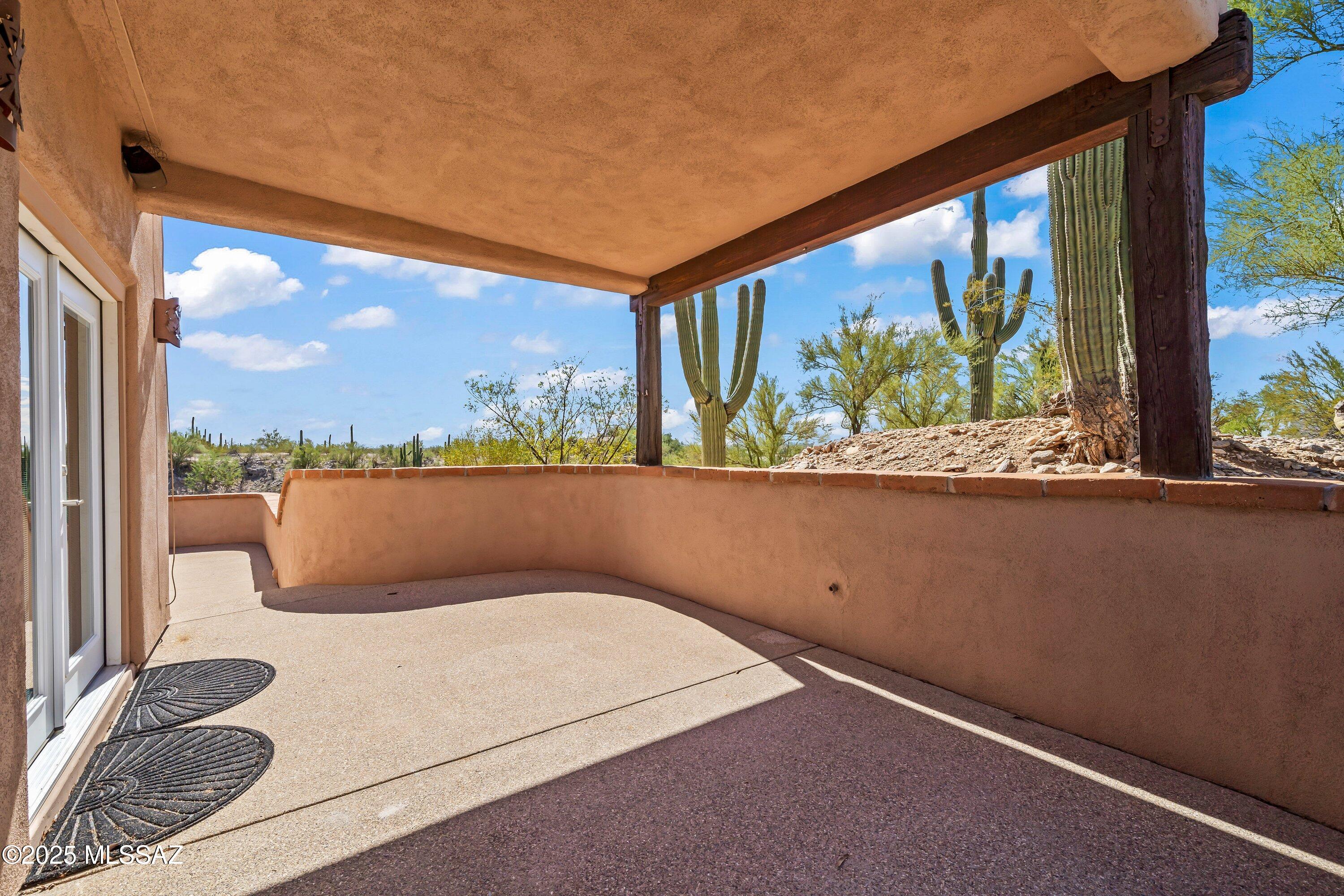 30 West Stone Loop Tucson, AZ 85704 - Photo 4 of 26 a view of balcony with furniture