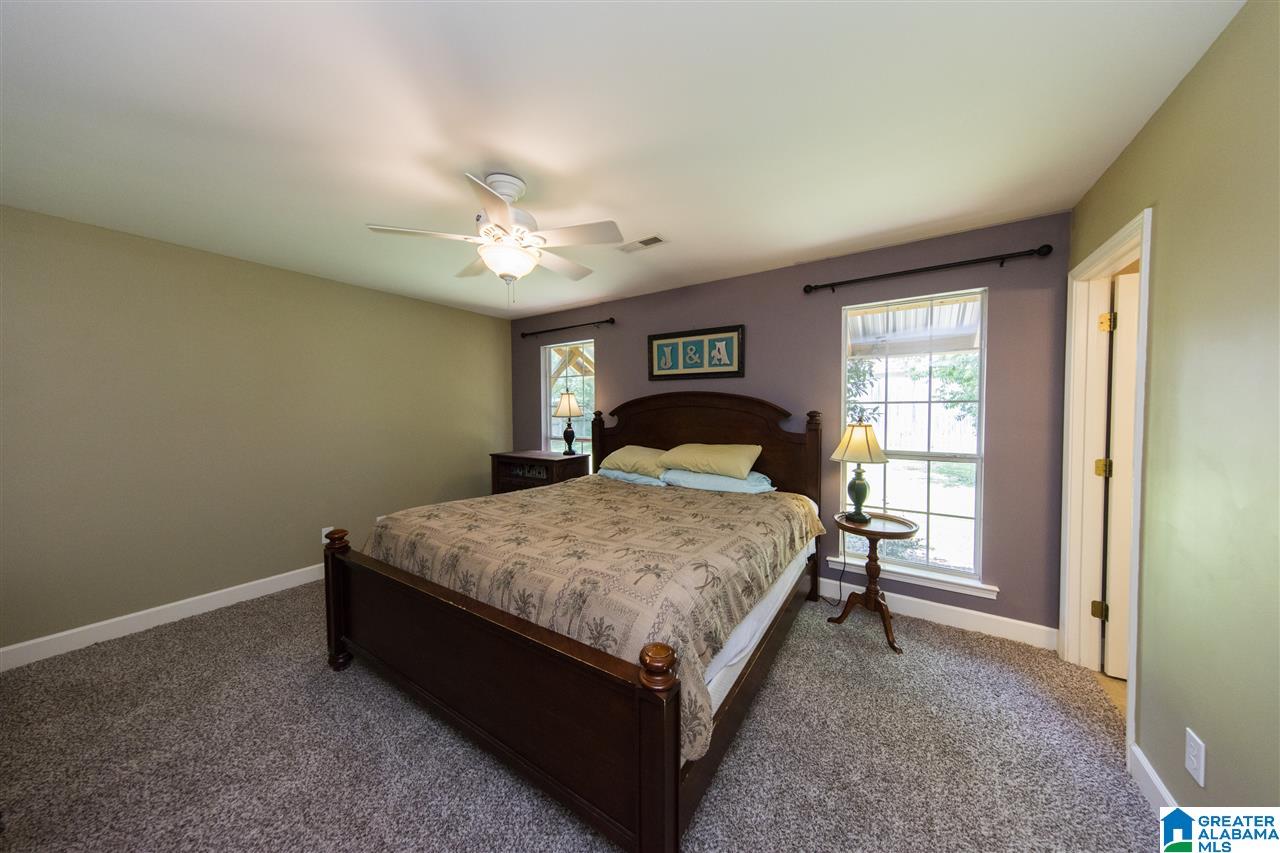241 Davis Avenue Sylacauga, AL 35150 - Photo 11 of 22