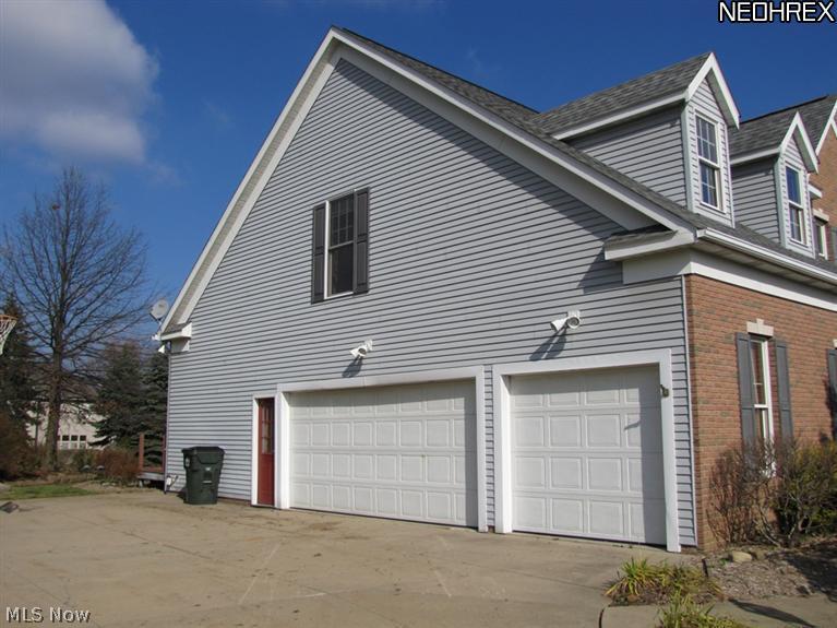 3950 Raintree Circle Uniontown, OH 44685 - Photo 3 of 22 Gallery Image 3