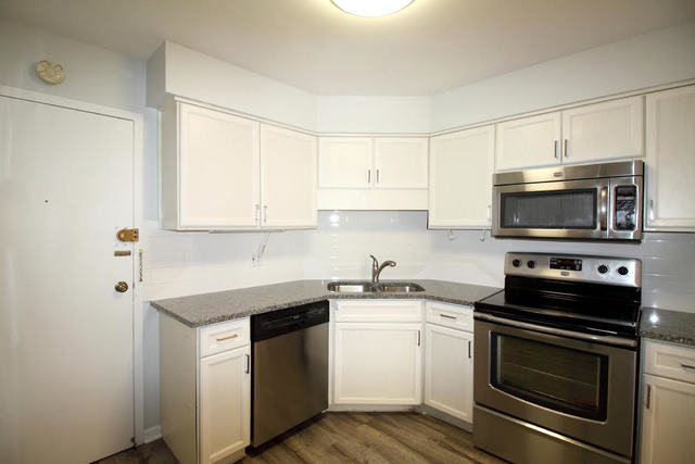 6033 North Sheridan Road, Unit 31G Chicago, IL 60660 - Photo 13 of 23