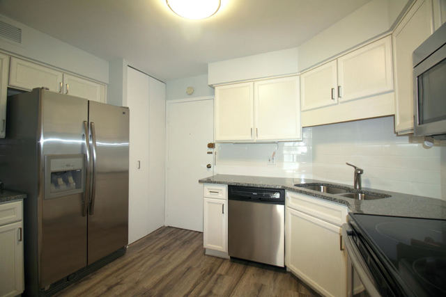6033 North Sheridan Road, Unit 31G Chicago, IL 60660 - Photo 14 of 23