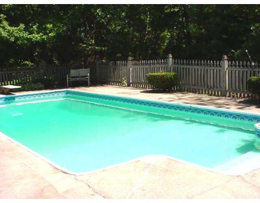 16 Tadmuck Road Westford, MA 01886 - Photo 2 of 17 Gallery Image 2